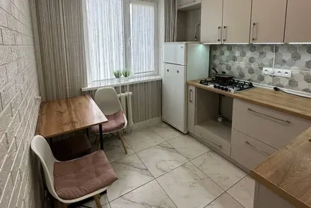 Двухкомнатная квартира на сутки в Речица, Молодёжная ул. 36